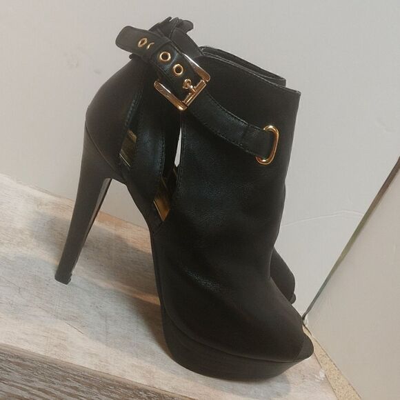 👍 NYLA Mariah Black Leather Heels Size 9 Dominatrix  Dance  A6 - Picture 1 of 6